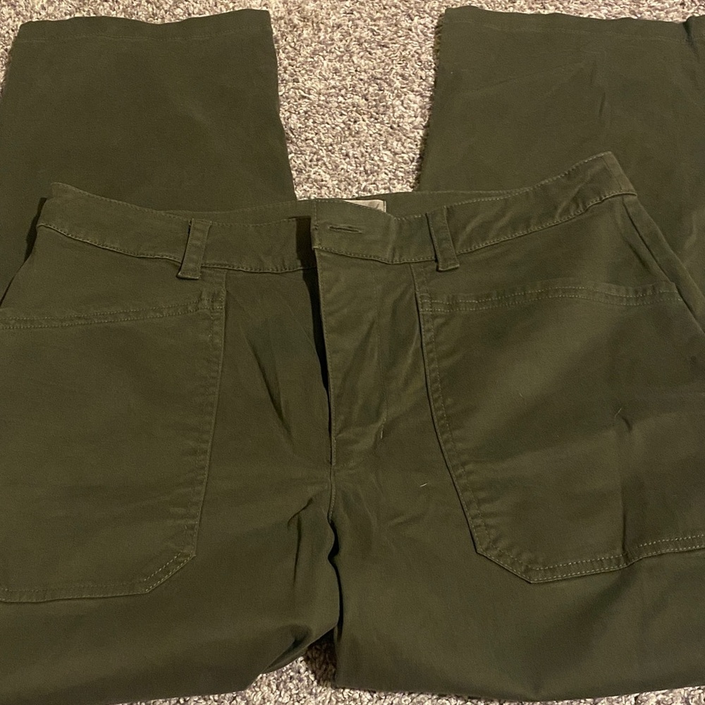 Universal Thread Women's Olive Chinos